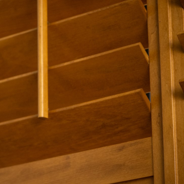 Color: Golden Oak
