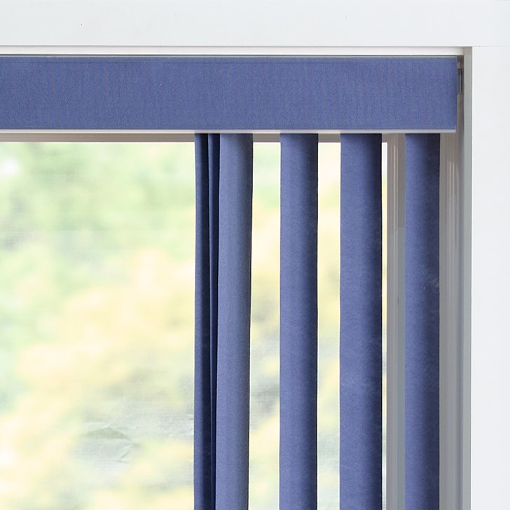 Color: Aurora Blue Berry RS1111; Stack: Split; Headrail: Square Cornice