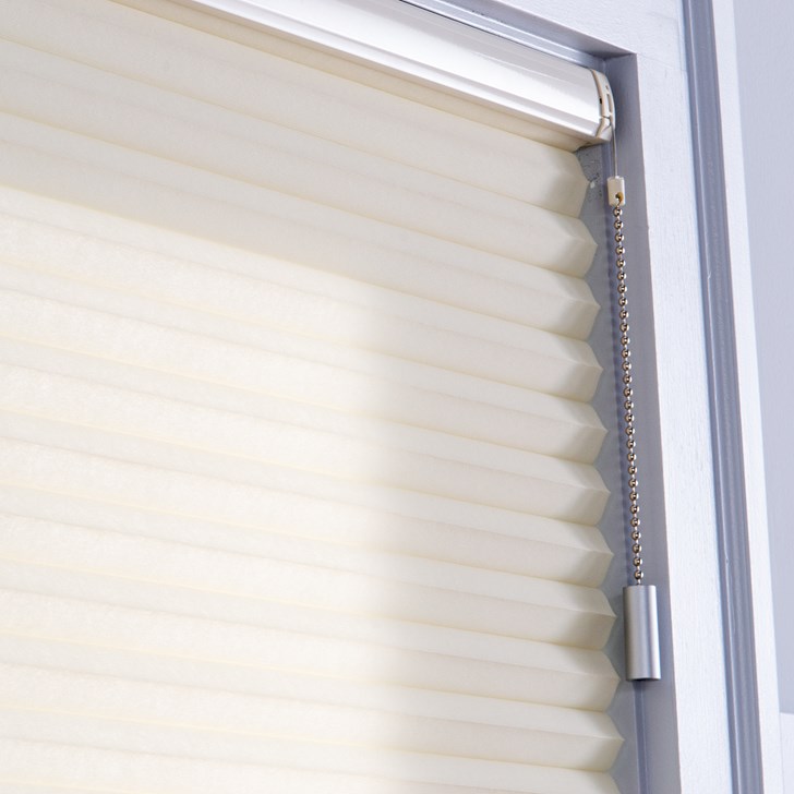 Color: Nile LF Cream; Lift: Eve MotionBlind with Matter and Thread