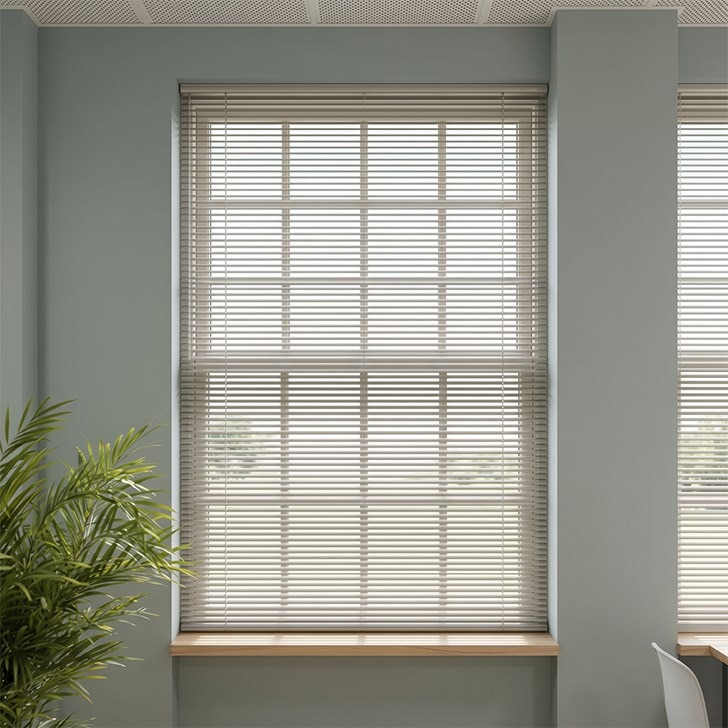 Color: Alabaster 112