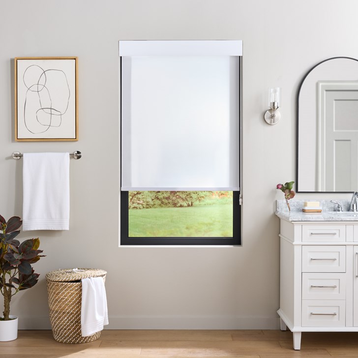 Color: Carleen Calla Lily F0752; Opacity: Light Filtering; Lift: White Plastic Continuous Cord Loop; Valance: Pure White 001 Modern Wood Valance; Hem Bar: Fabric Wrapped