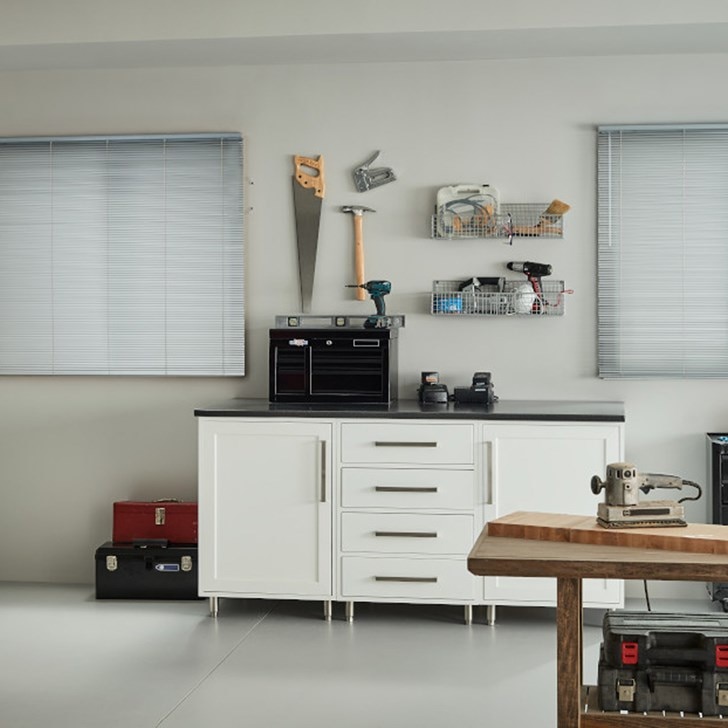 Color: Brushed Aluminum 121