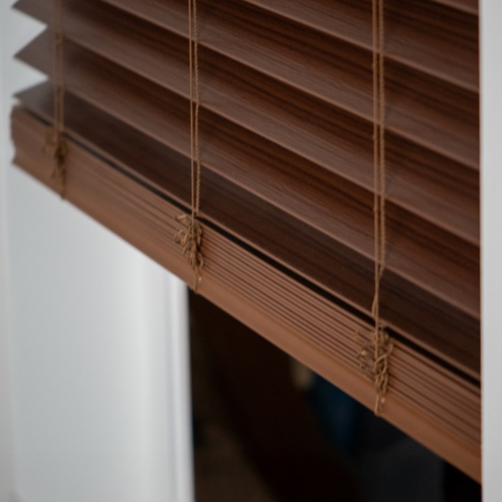Color: Teak 6030