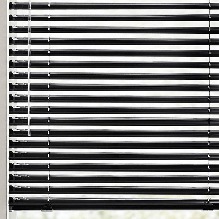 Color: Gloss Black; Lift: Cordless