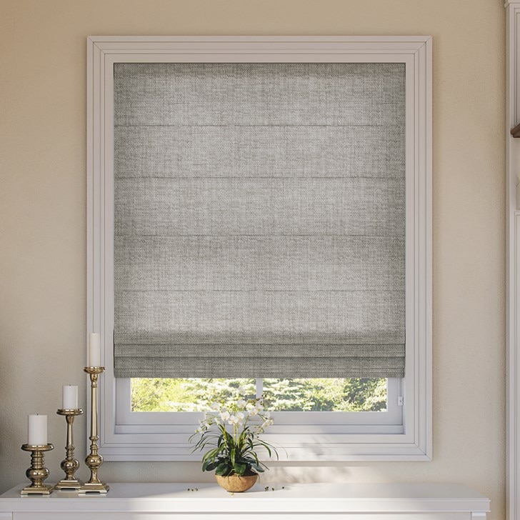 Color: Outlander Dust Grey F104; Lift: Continuous Cord Loop; Fold Style: Classic Flat