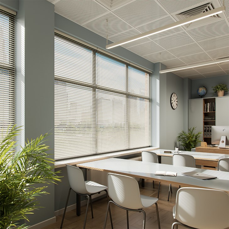 Color: Alabaster 112
