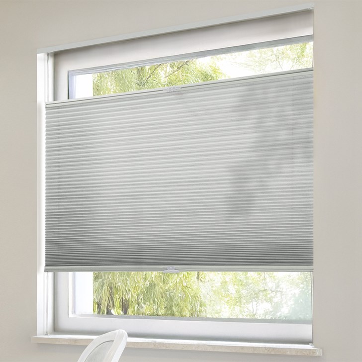 Color: Silver Feather; Cell Size: 1/2 Inch Double Cell