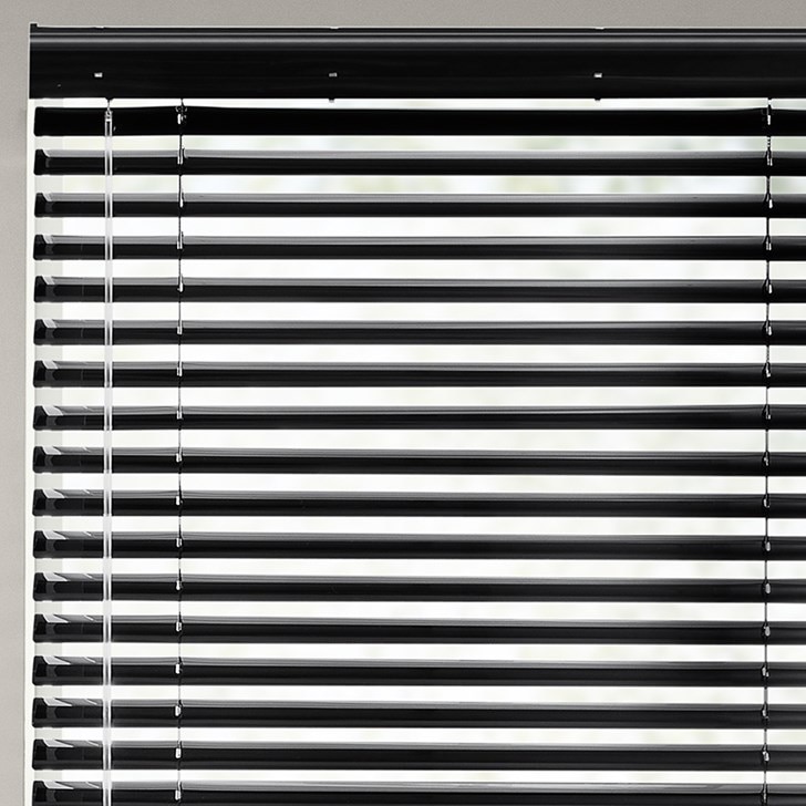 Color: Gloss Black; Lift: Cordless