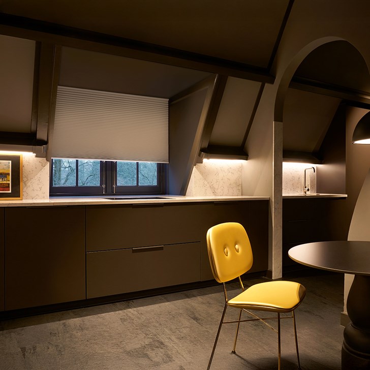 Color: Congo BO Grey; Lift: Motorized