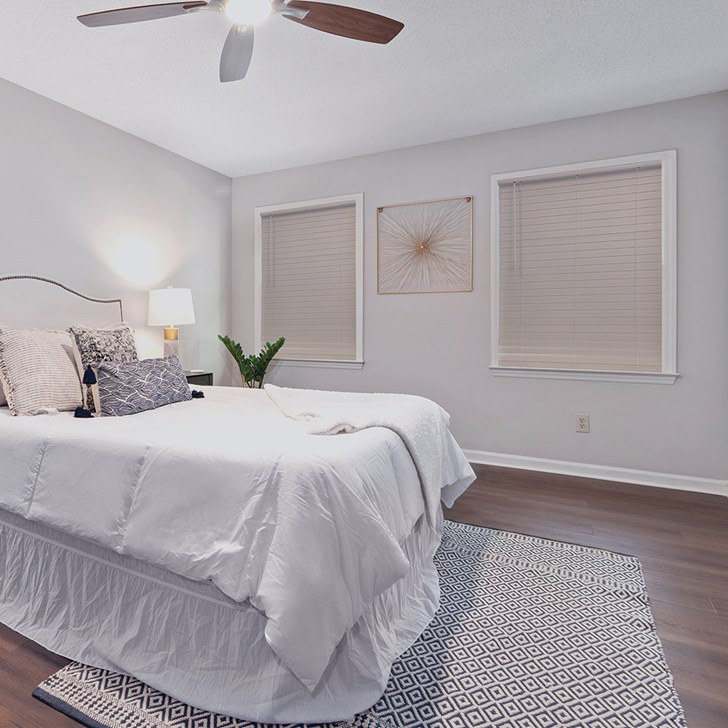 Color: Ultra Clay V103