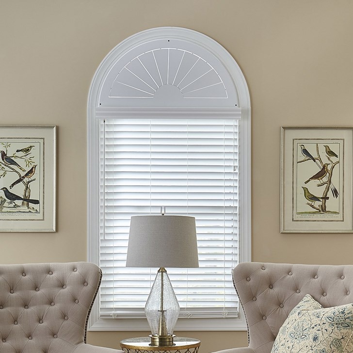 Movable arch in color True White 4196 with slats closed.