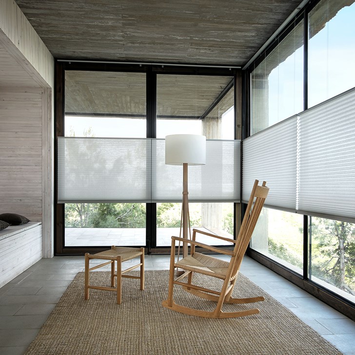 Color: Zambezi Light Grey; Lift: Motorized Top Down Bottom Up; Headrail: Standard