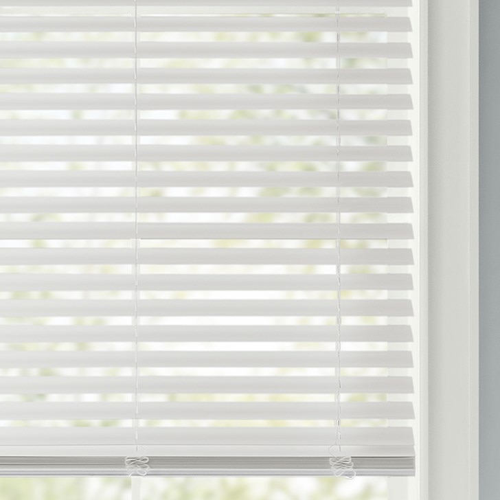 Color: White; Lift: Cordless