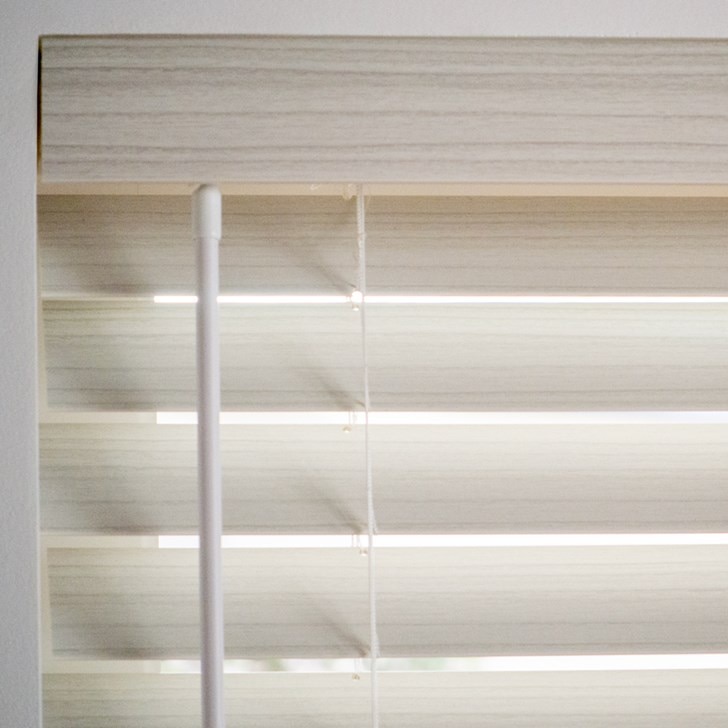 Color: Misty Sky V957E