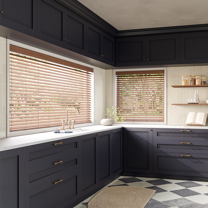 Color: Turkish Fig; Lift: Cordless