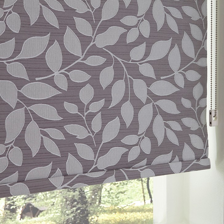 The continuous cord loop in stainless steel. Color: Foliage Mist BWB-8121-1