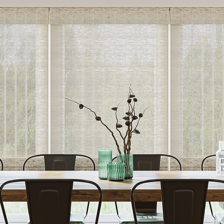 Color: Dallas Snow 3209; Valance: Decorative