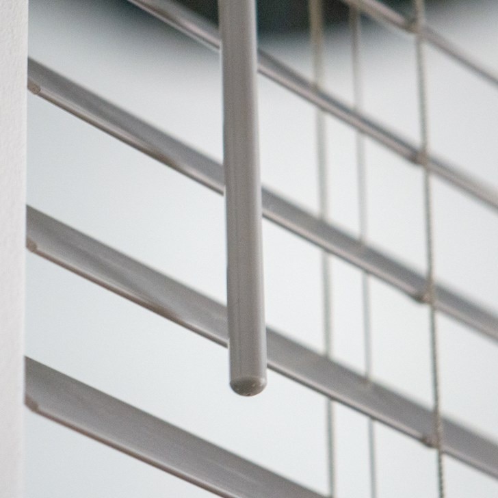 Color: Smooth Silver Ash