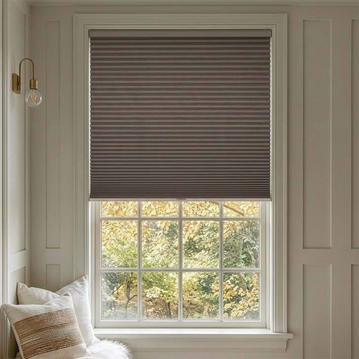 Color: Buckwheat; Lift: Cordless